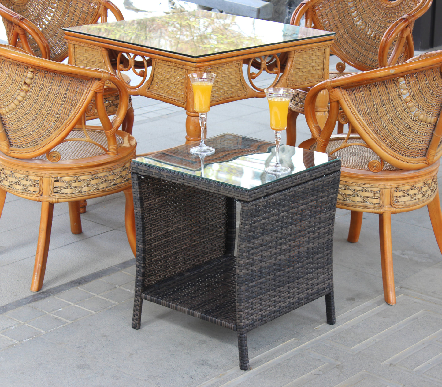 Elegant Outdoor Rattan Coffee Table with Tempered Glass Top