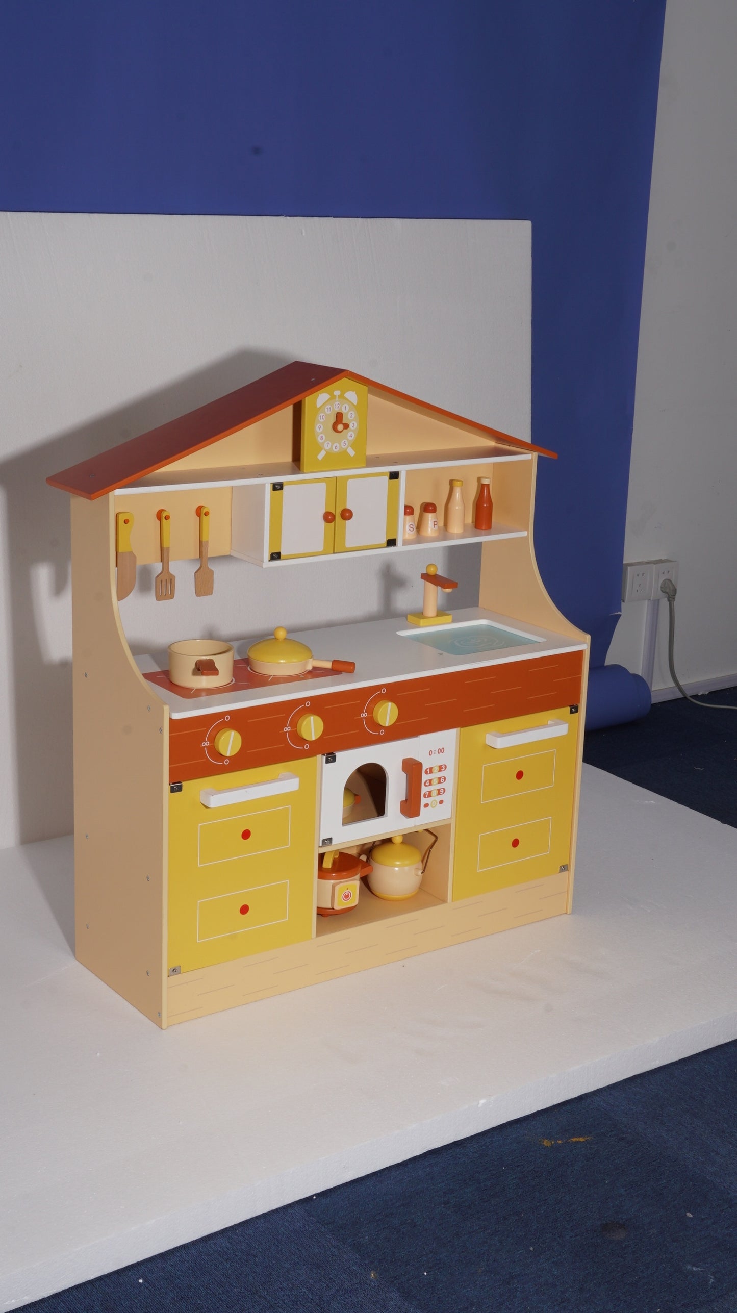 Kid's Wooden Pretend Play Kitchen Set in Yellow, with Cookware and Accessories