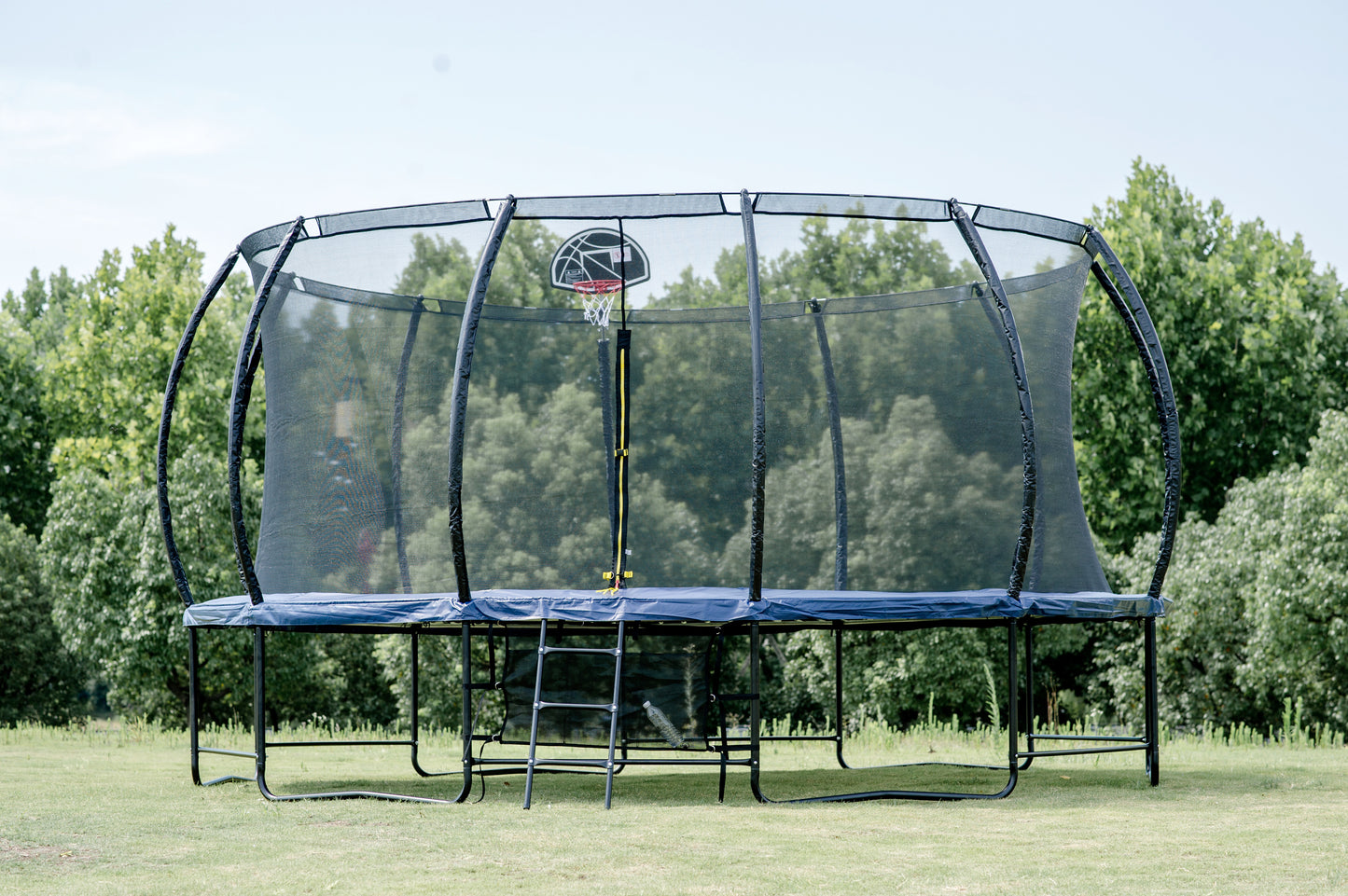 16FT Trampoline with Basketball Hoop - Recreational Trampolines with Ladder ,Shoe Bag and Galvanized Anti-Rust Coating