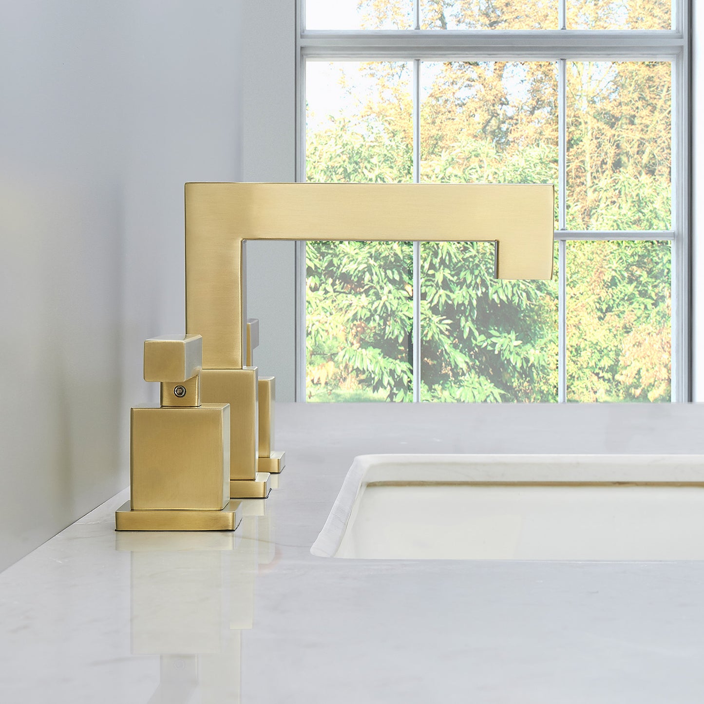 Elegant Brushed Gold Low-Arch Bathroom Faucet with Metal Pop Up Drain