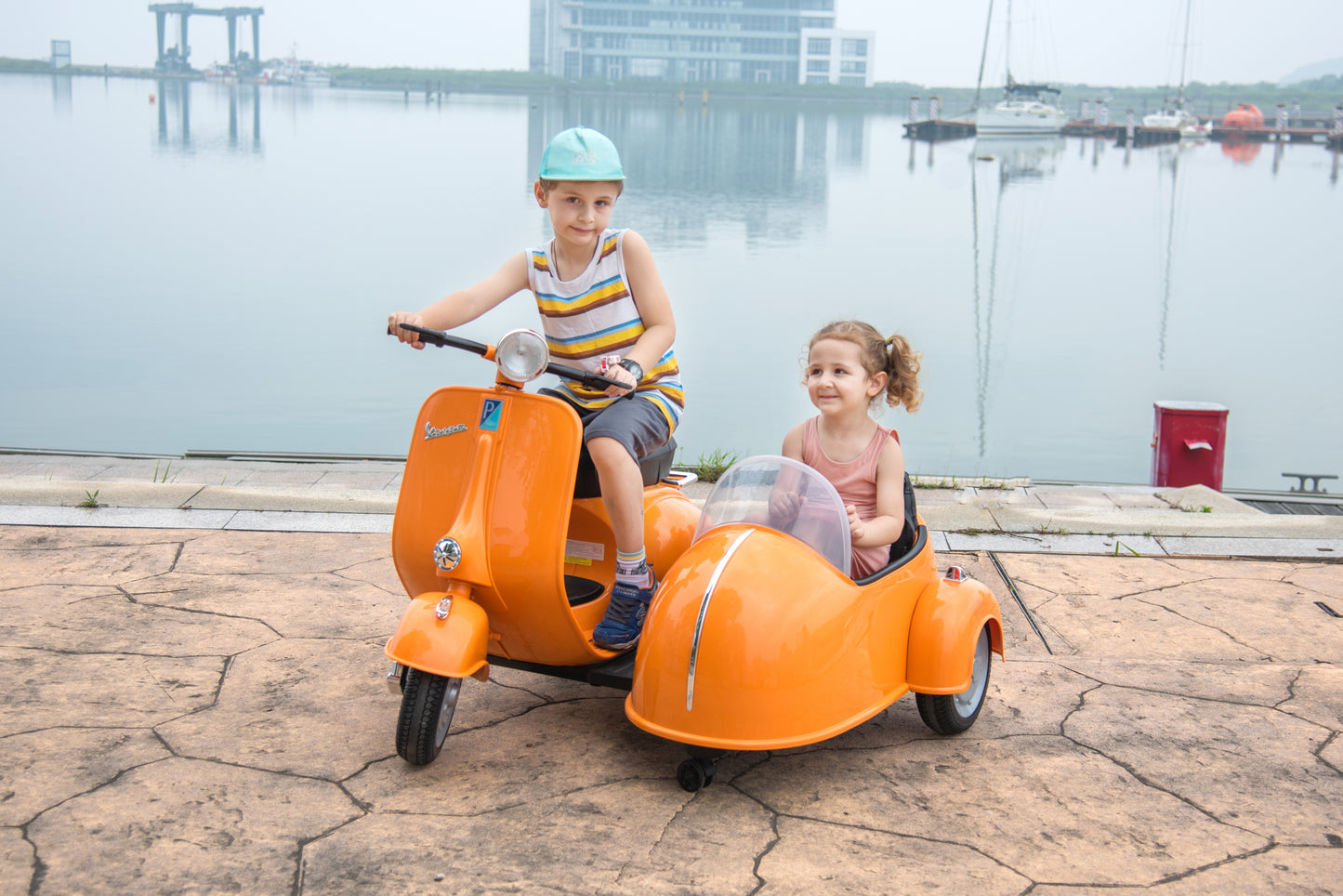 12V LICENSED Vespa Scooter Motorcycle with Side Car for kids, Orange