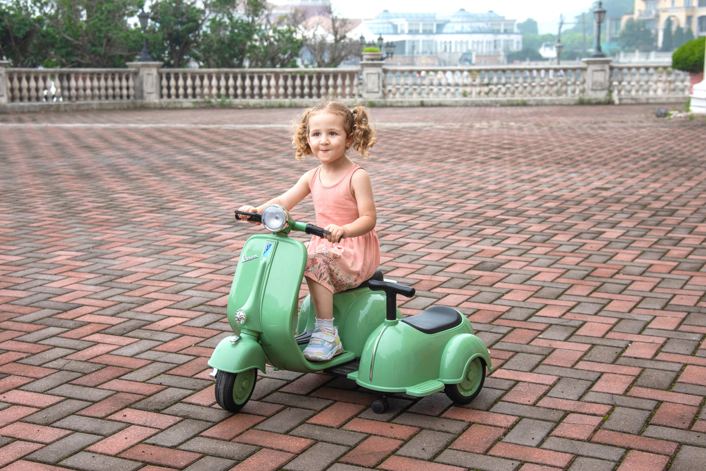 6V LICENSED Vespa Scooter Motorcycle with Side Car for kids, Green