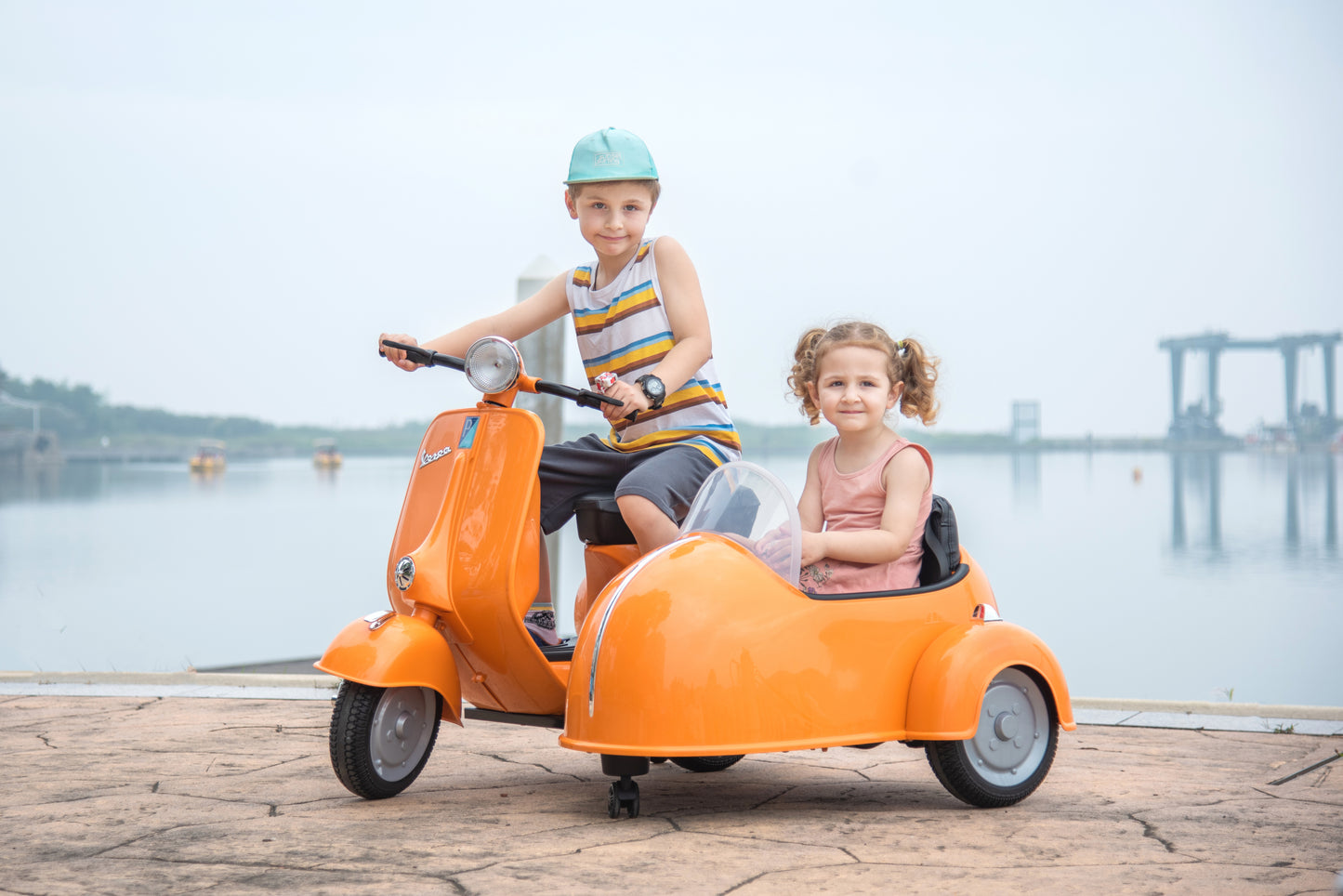 12V LICENSED Vespa Scooter Motorcycle with Side Car for kids, Orange