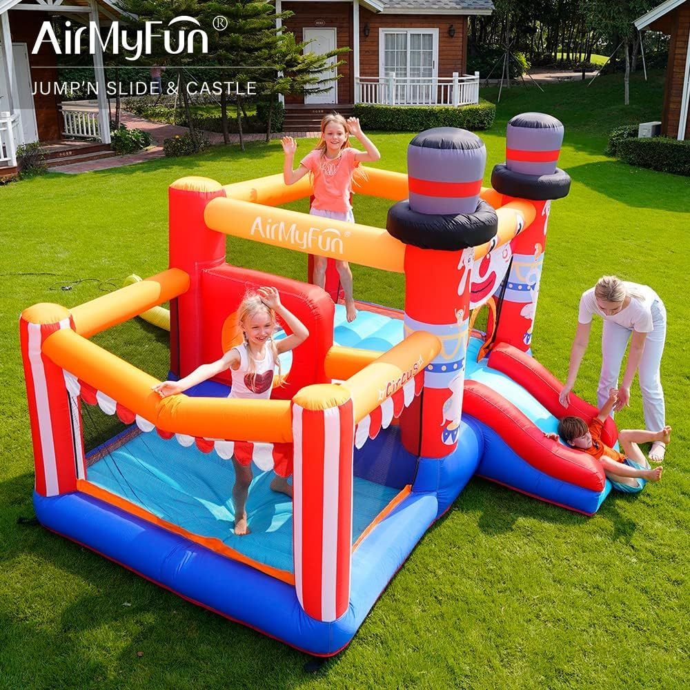 Cute Clown Themed Inflatable Bounce House & Castle for Kids