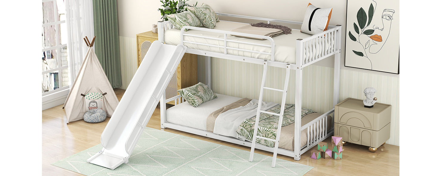 White Metal Twin Bunk Bed with Slide - Perfect Pick for Siblings or Sleepovers