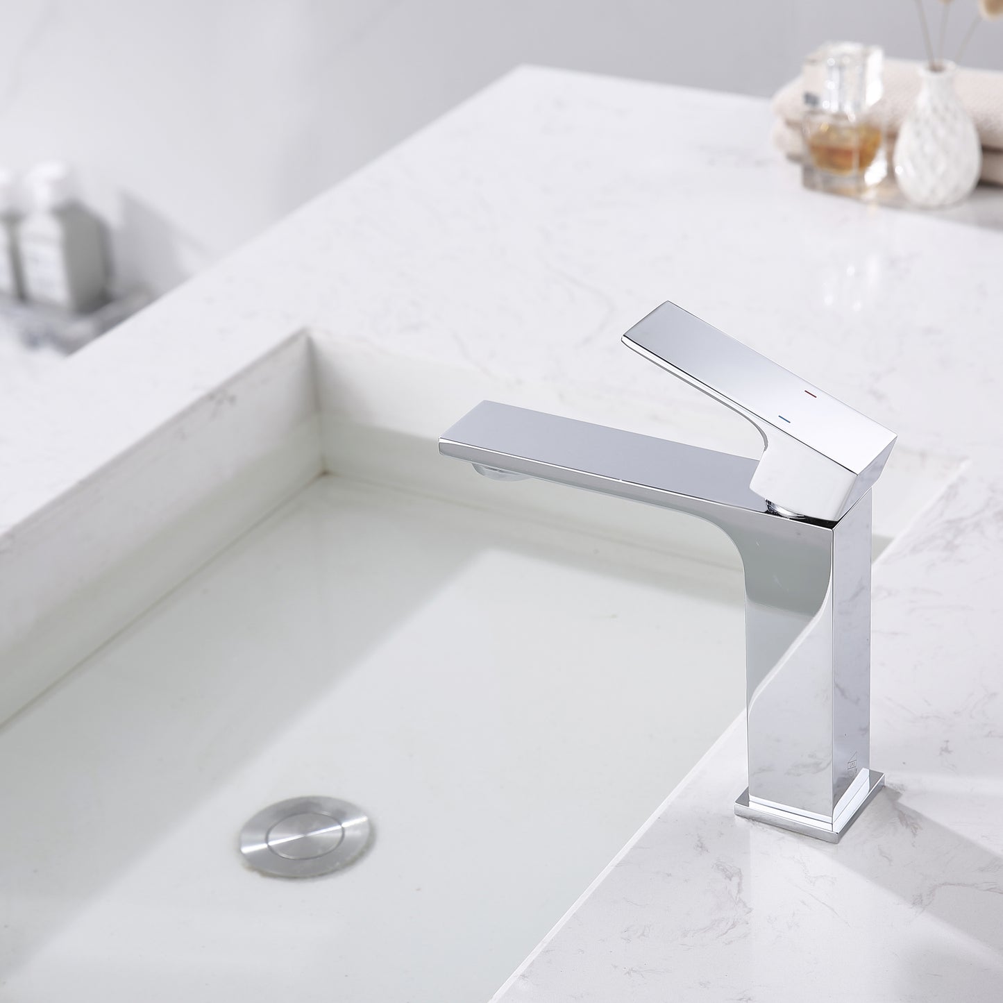 Modern Chrome Single Handle Lavatory Faucet with Pop-Up Drain