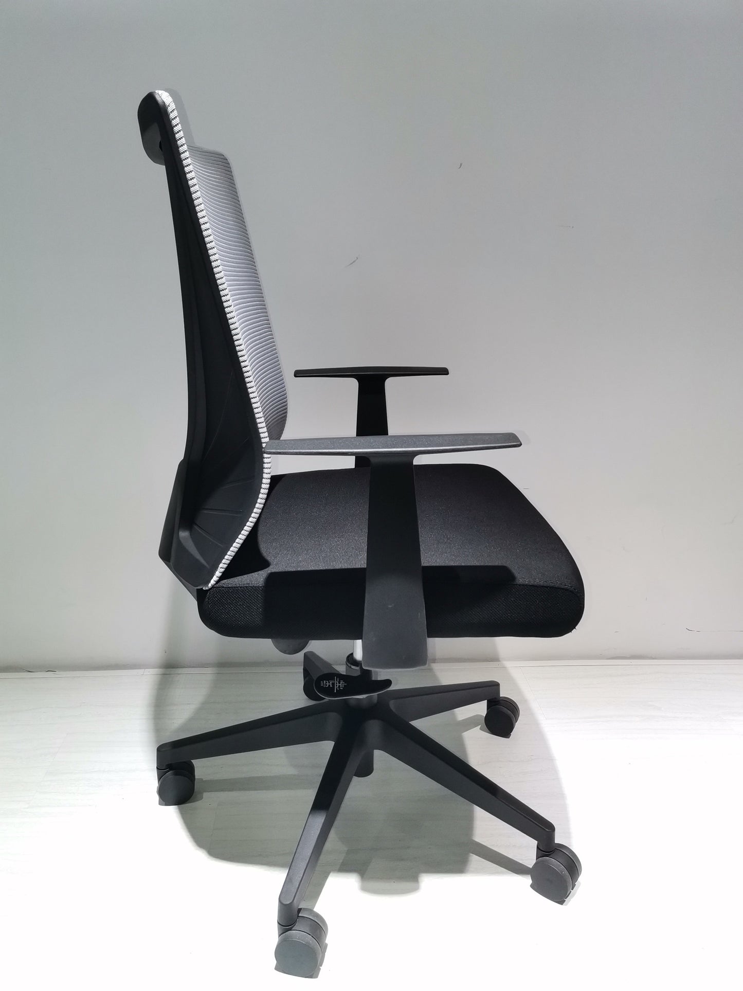 Cox Office Chair, Nylon Base Black, Fixed Armrest -Black / Smoke