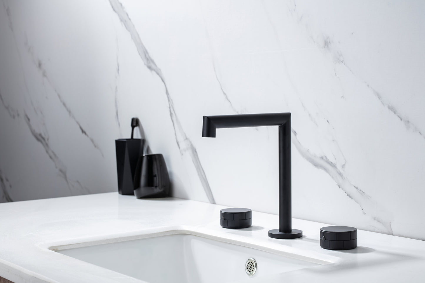 Modern Matte Black Bathroom Faucet