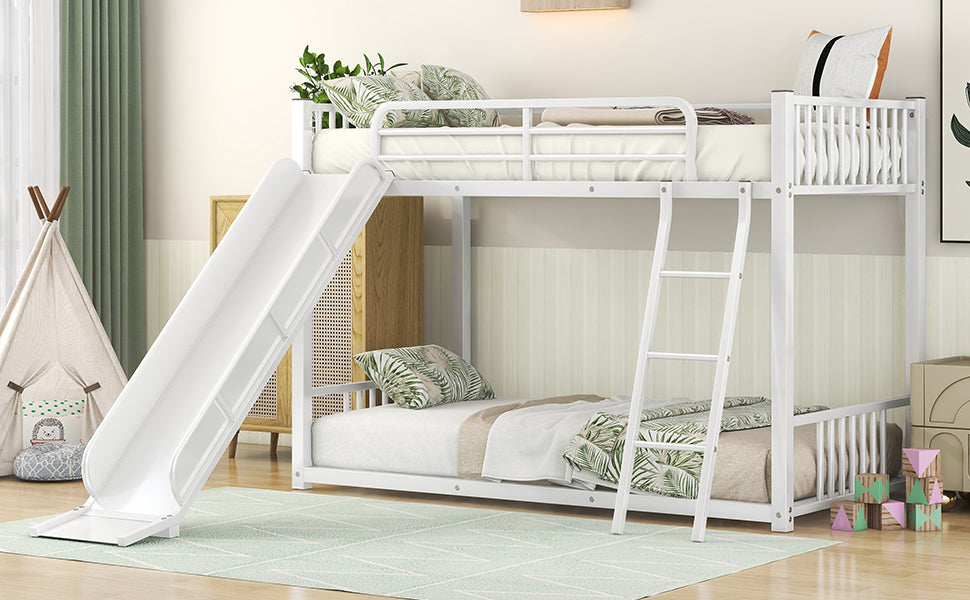 White Metal Twin Bunk Bed with Slide - Perfect Pick for Siblings or Sleepovers