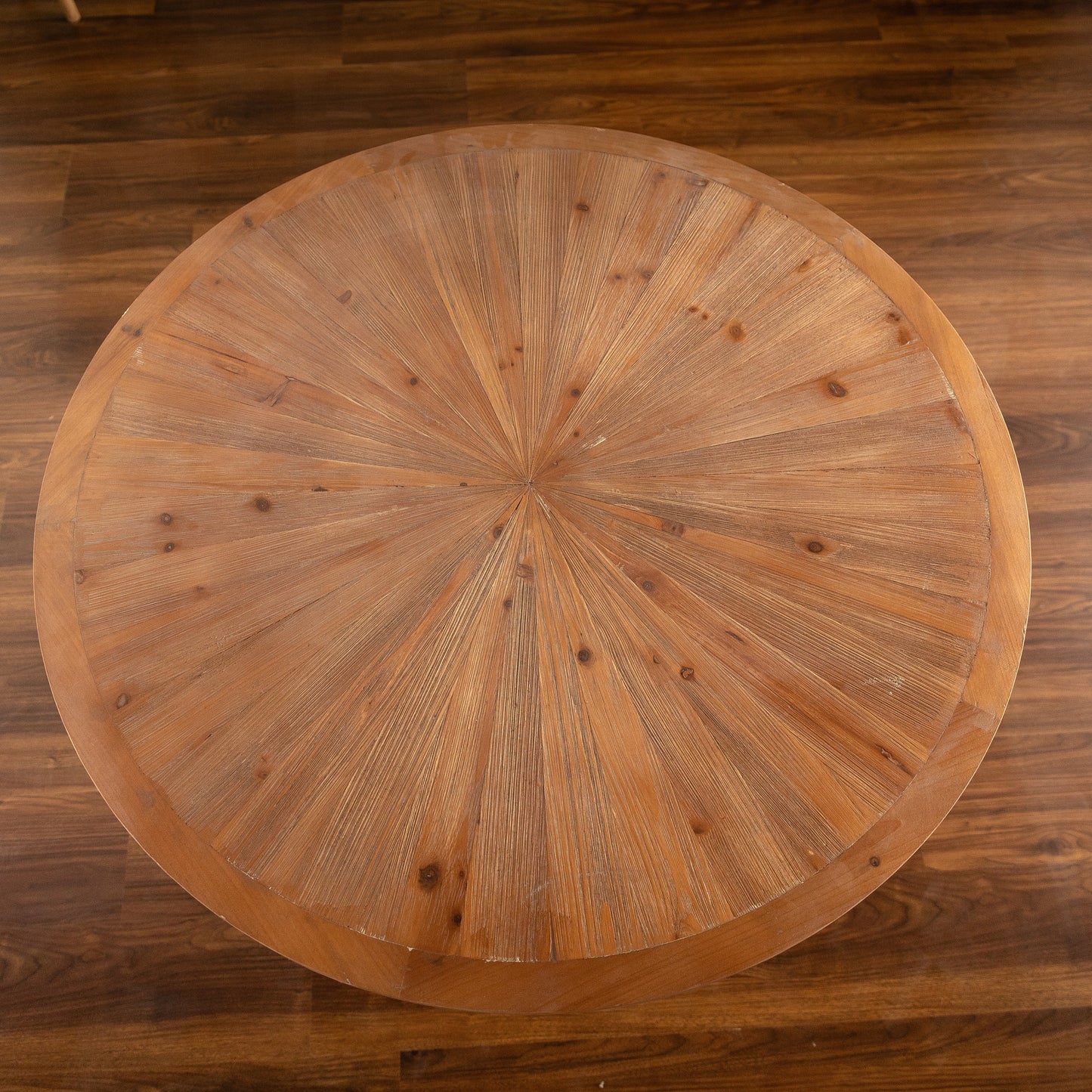 Scattered Pattern Retro Round Coffee Table with Cedar Legs