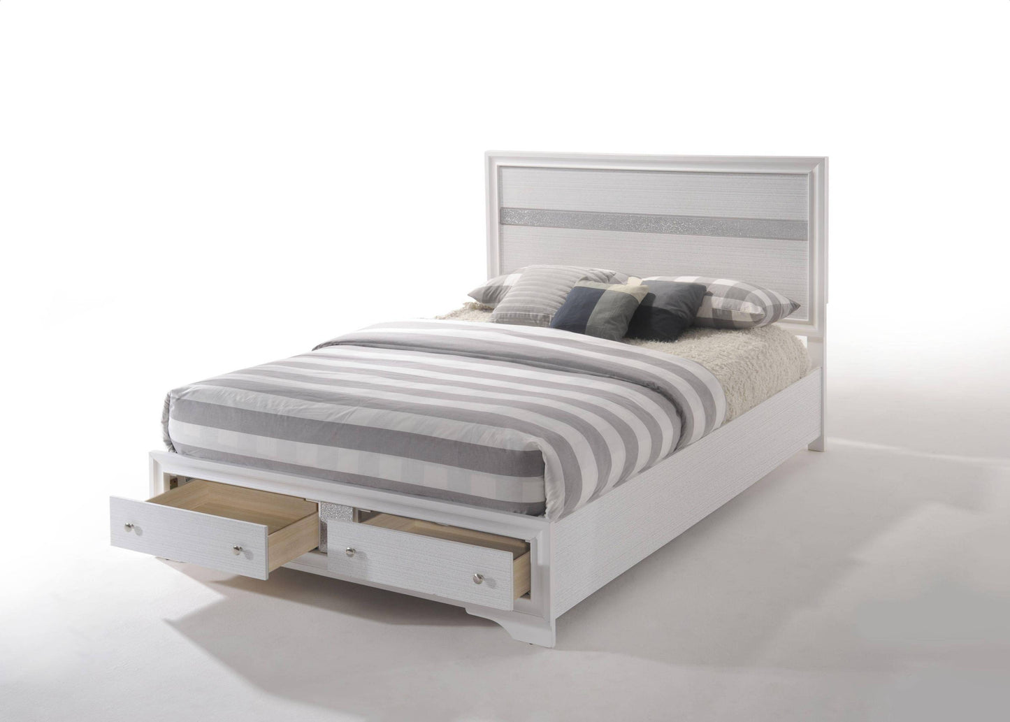 Naima Queen Bed in White 25770Q