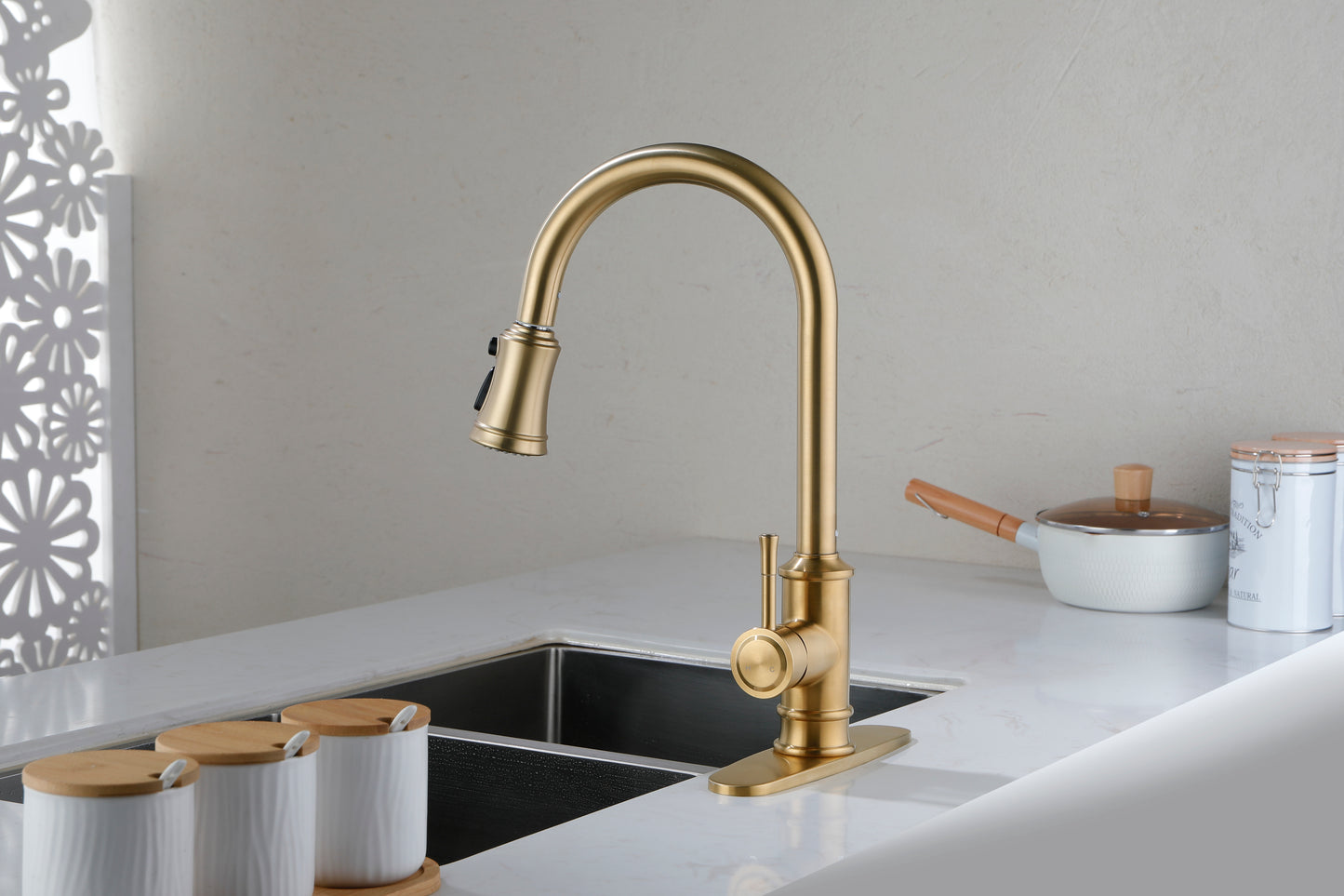 Kitchen Faucet with Pull Out Spraye