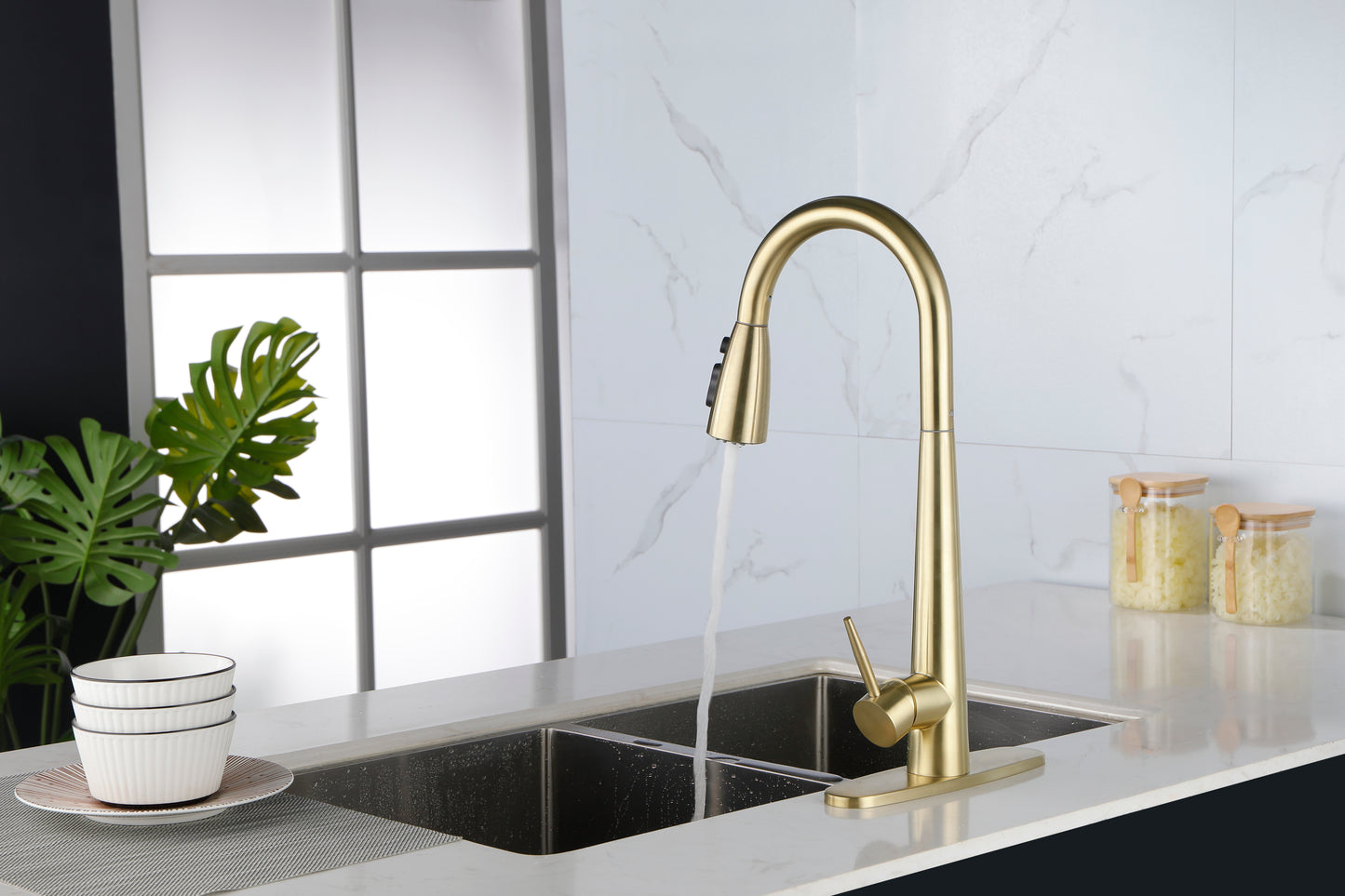 Gold Kitchen Faucets with Pull Down Sprayer, Kitchen Sink Faucet with Pull Out Sprayer, Fingerprint Resistant, Single Hole Deck Mount, Single Handle Copper Kitchen Faucet,