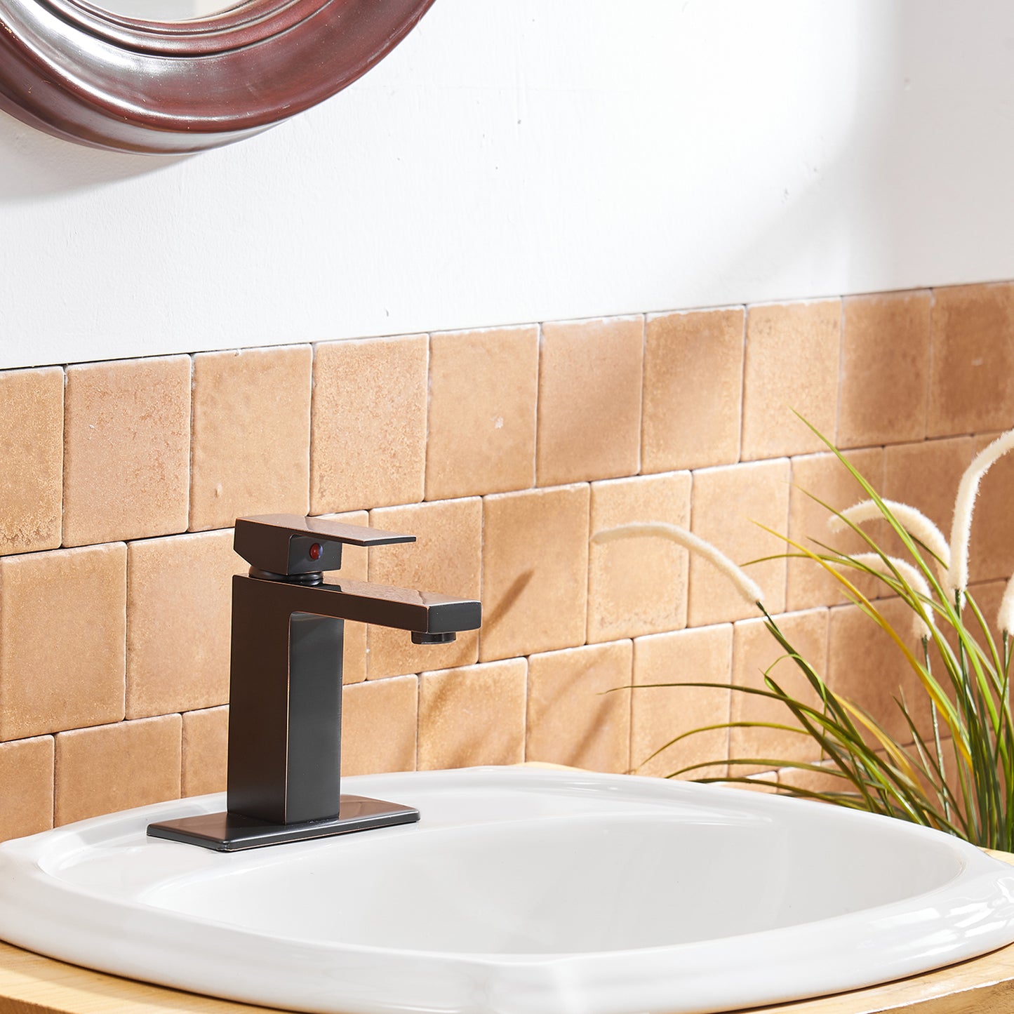 Single-Handle Low-Arc Oil Rubbed Bronze Bathroom Faucet with Easy Installation