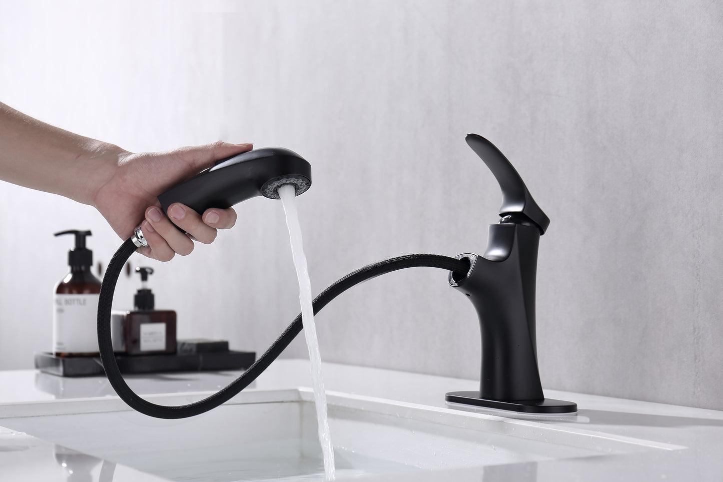 Modern Black Bathroom Faucet with Pull Down Sprayer and Single Handle