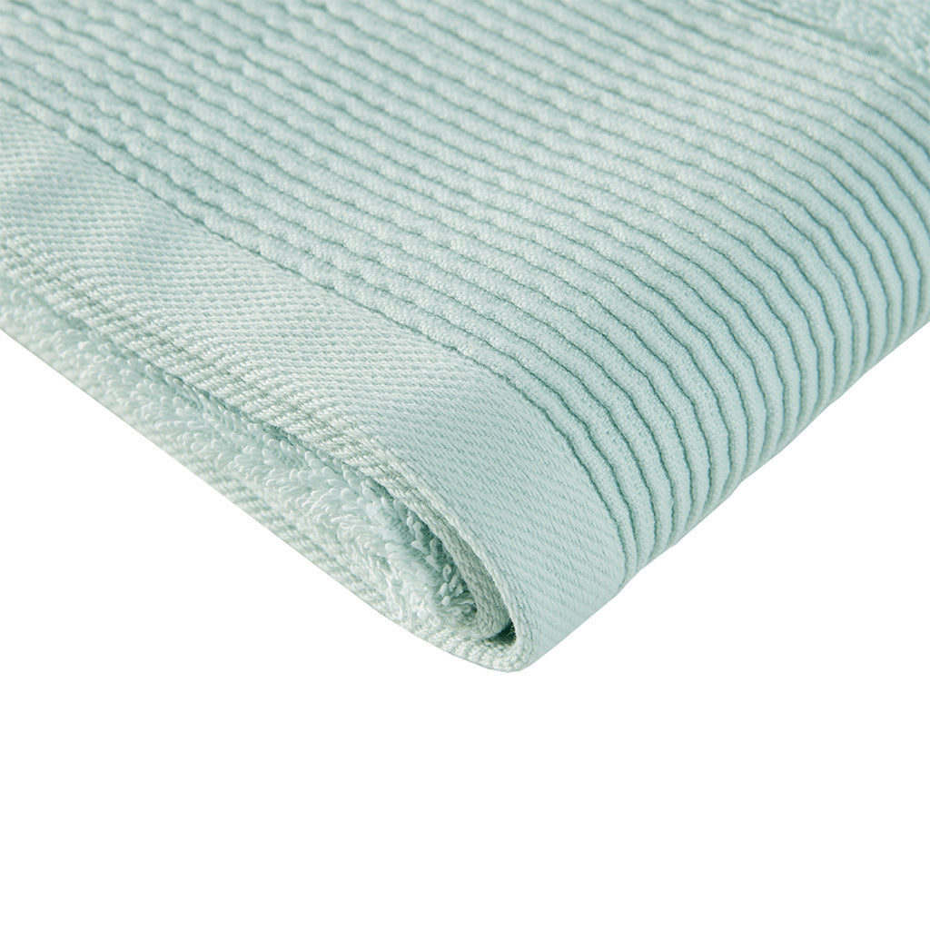 6-Piece Set of Luxurious Antimicrobial Cotton and Tencel Towels