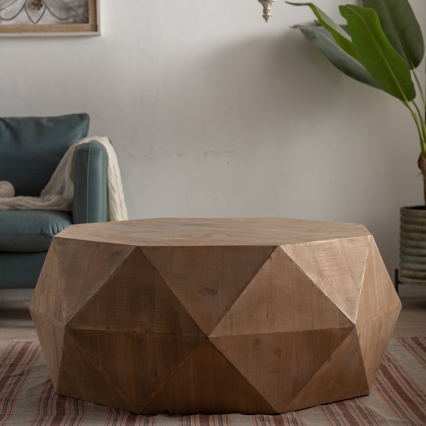 38 Vintage American Style Coffee Table with Three-Dimensional Embossed Pattern