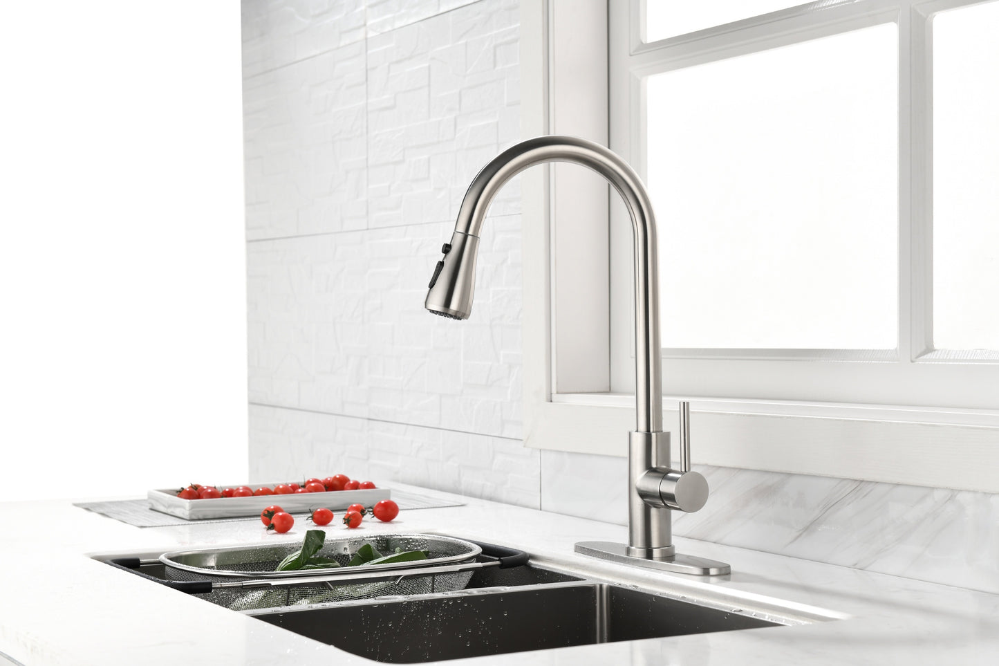 Kitchen Faucet with Pull Out Spraye