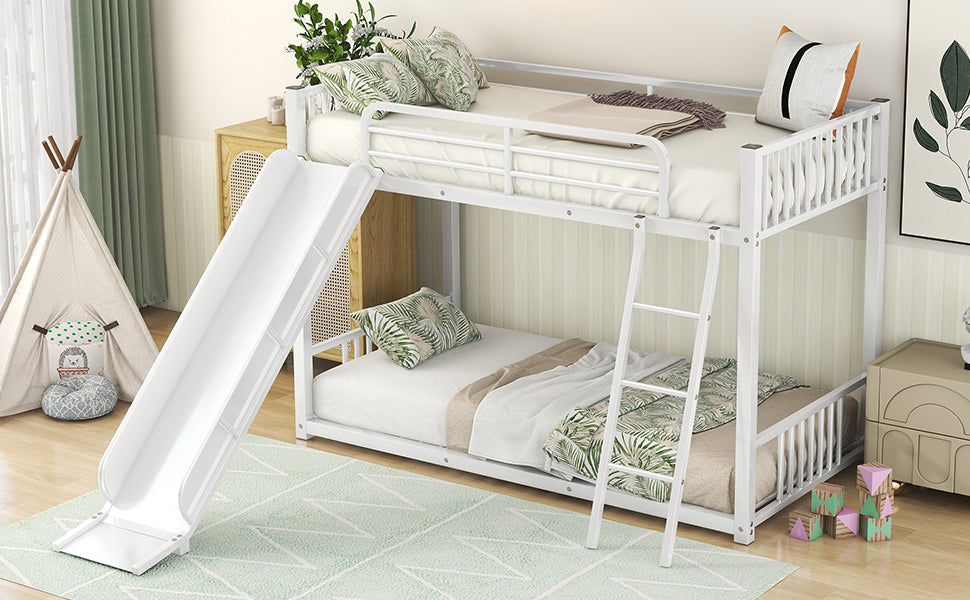 White Metal Twin Bunk Bed with Slide - Perfect Pick for Siblings or Sleepovers