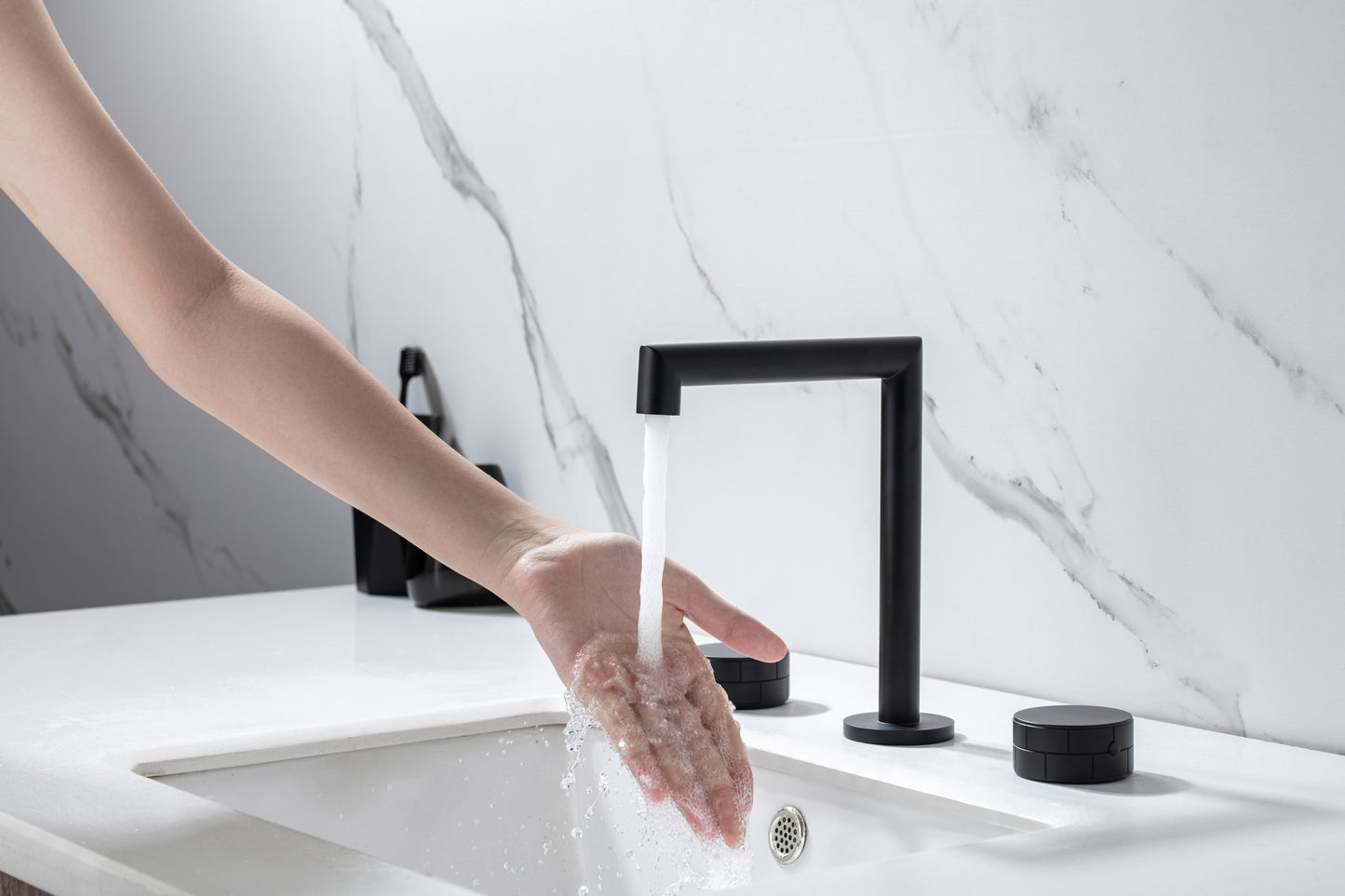 Modern Matte Black Bathroom Faucet