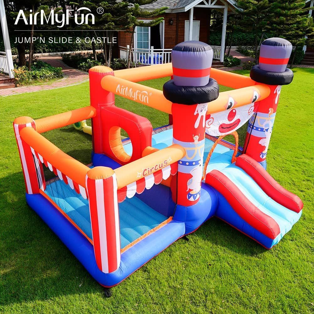 Cute Clown Themed Inflatable Bounce House & Castle for Kids