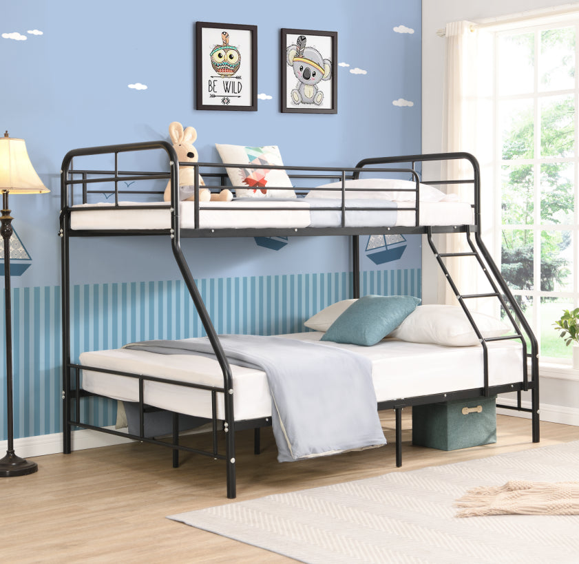 Efficient Steel Bunk Bed with Twin Over Full Design