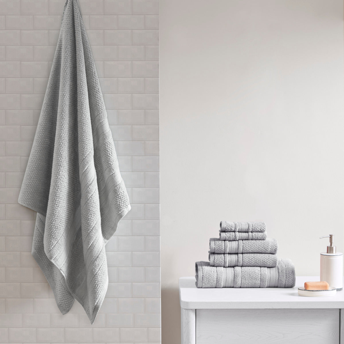 Luxurious Zero Twist 6 Piece Cotton Towel Set - Madison Park Essentials Adrien Super Soft Towel Collection