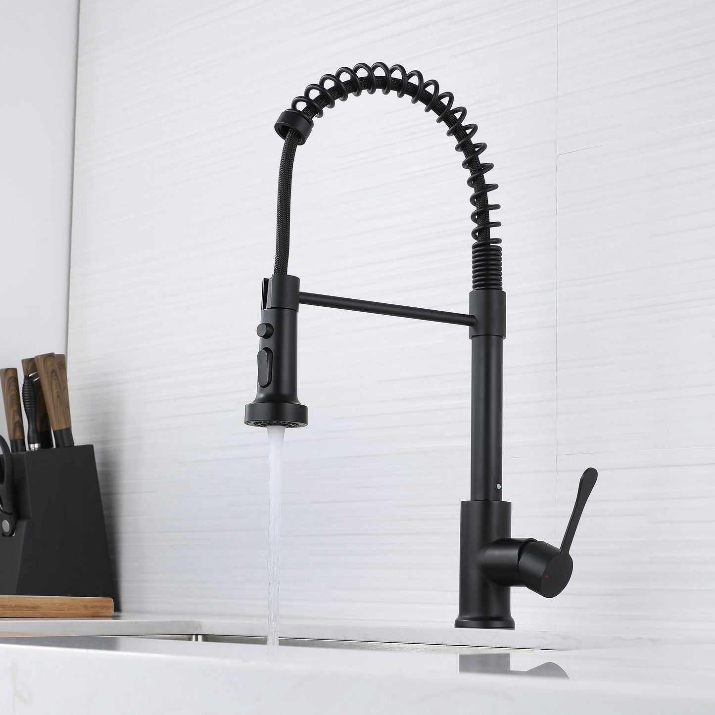 Kitchen Faucet with Pull Down Sprayer Matte Black, High Arc Single Handle Kitchen Sink Faucet , Commercial Modern Stainless Steel Kitchen Faucets