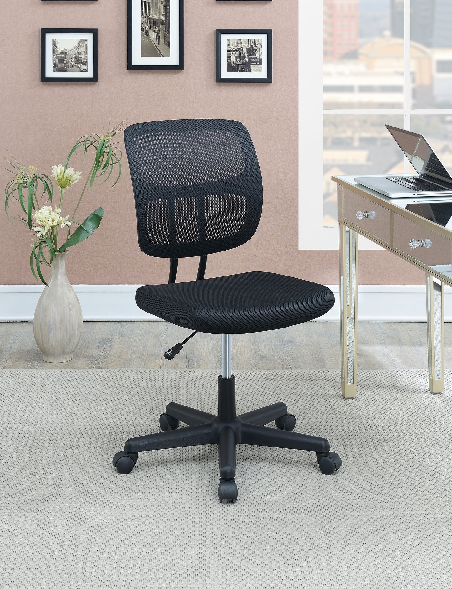 Mesh Back Adjustable Office Chair in Black