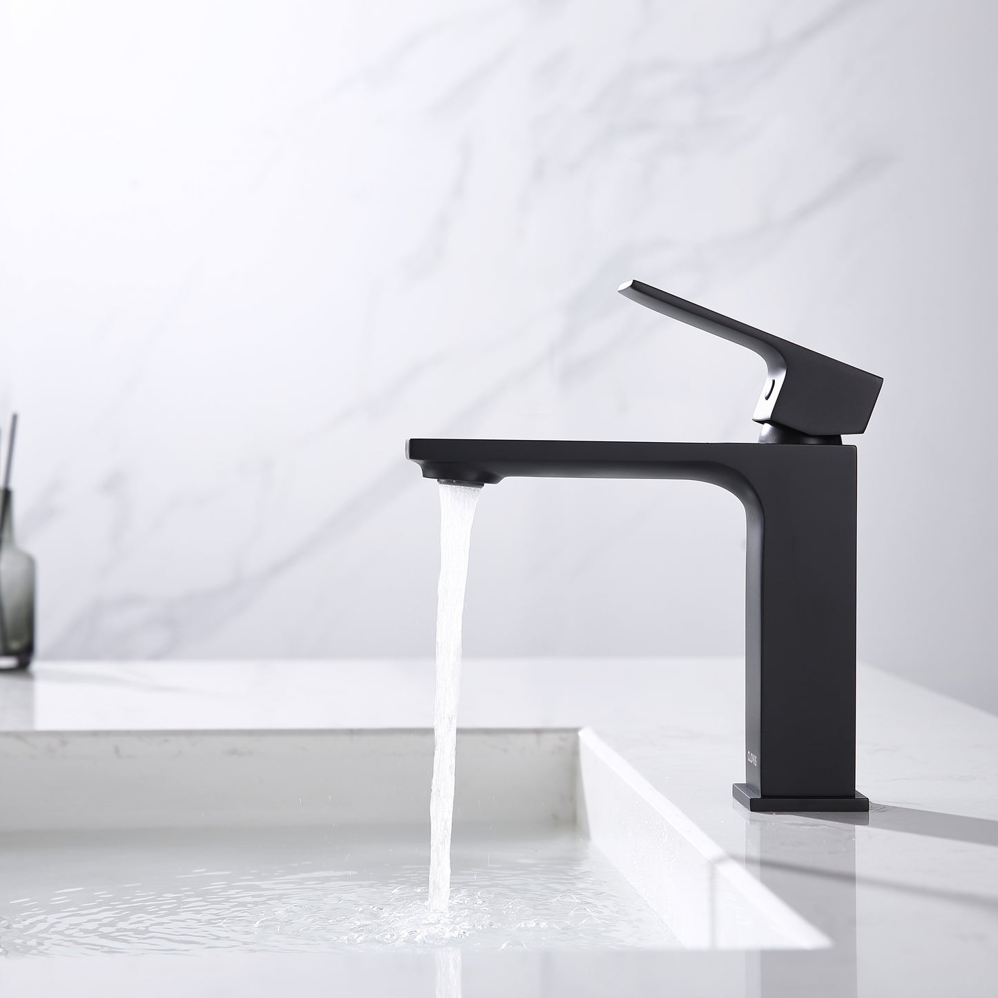 Elegant Matte Black Bathroom Faucet with Single Handle and Pop-Up Drain