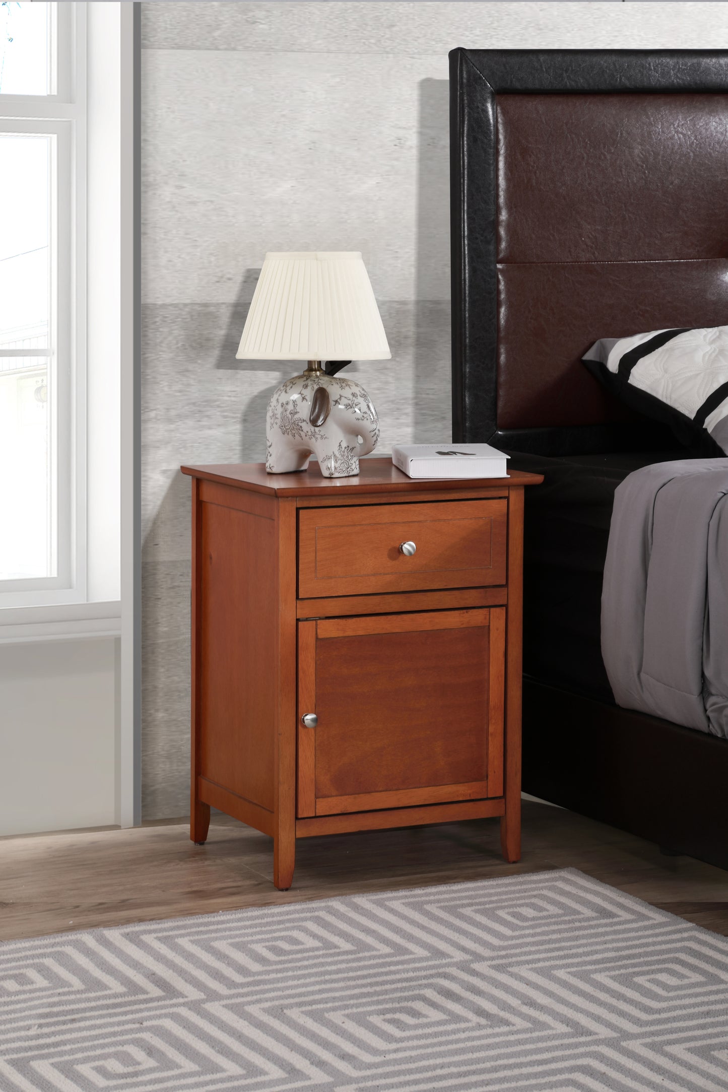 Izzy G1414-N-60 1 Drawer /1 Door Nightstand , Oak