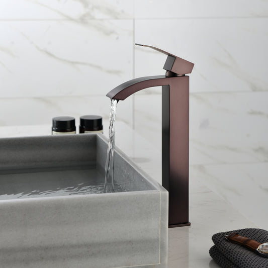 Sleek Brass Bathroom Sink Faucet