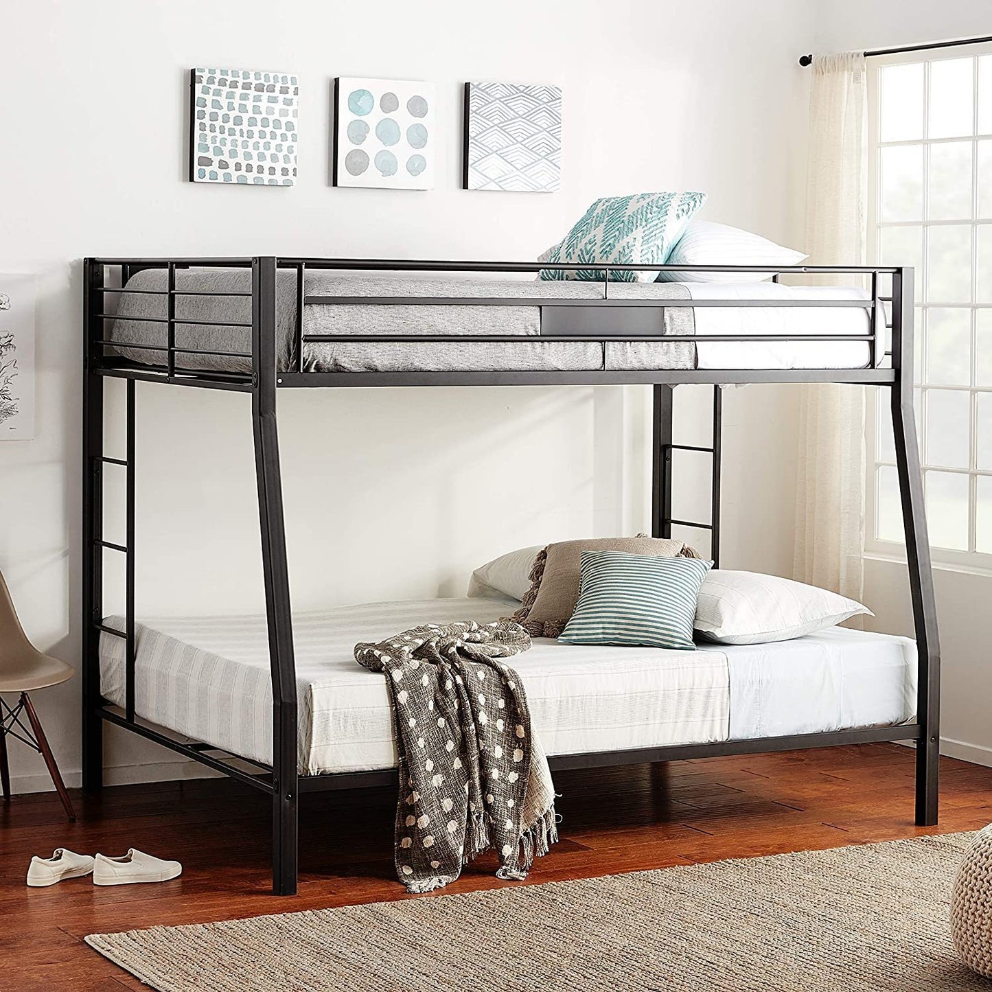 Contemporary Sandy Black Full XL/Queen Metal Bunk Bed